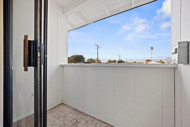 Building Photo - 13205 Casimir Ave
