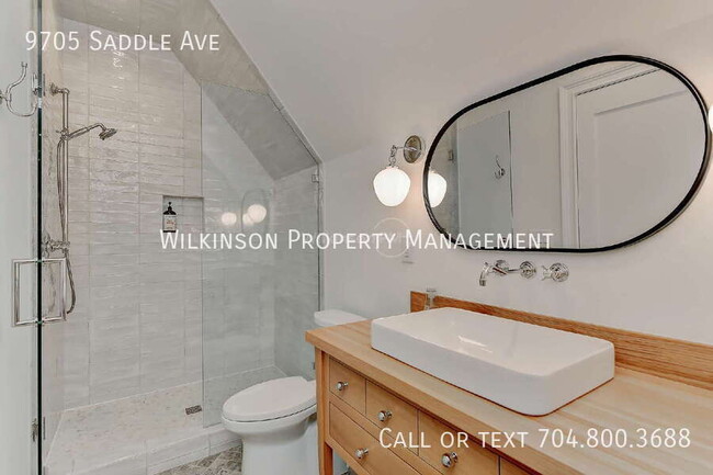 Building Photo - 9705 Saddle Ave