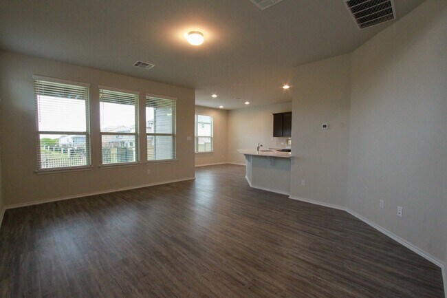 Building Photo - Newly Built 3 Bedroom, 2.5 Bath House in Round Rock's University Park Villas