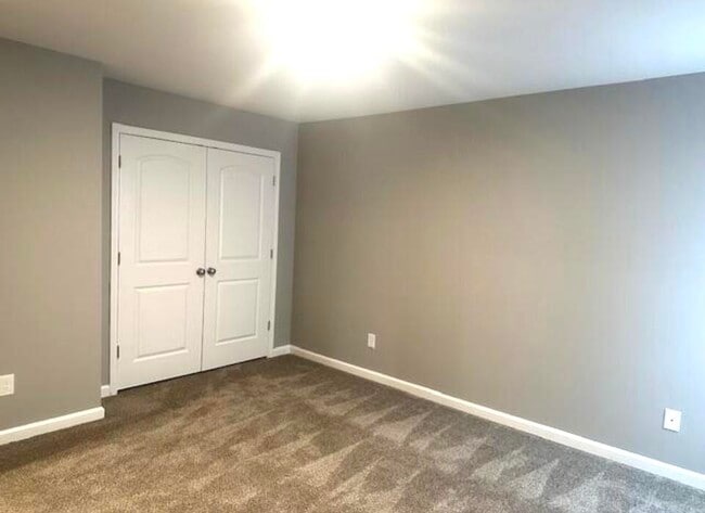 Building Photo - 150 Landry Ln