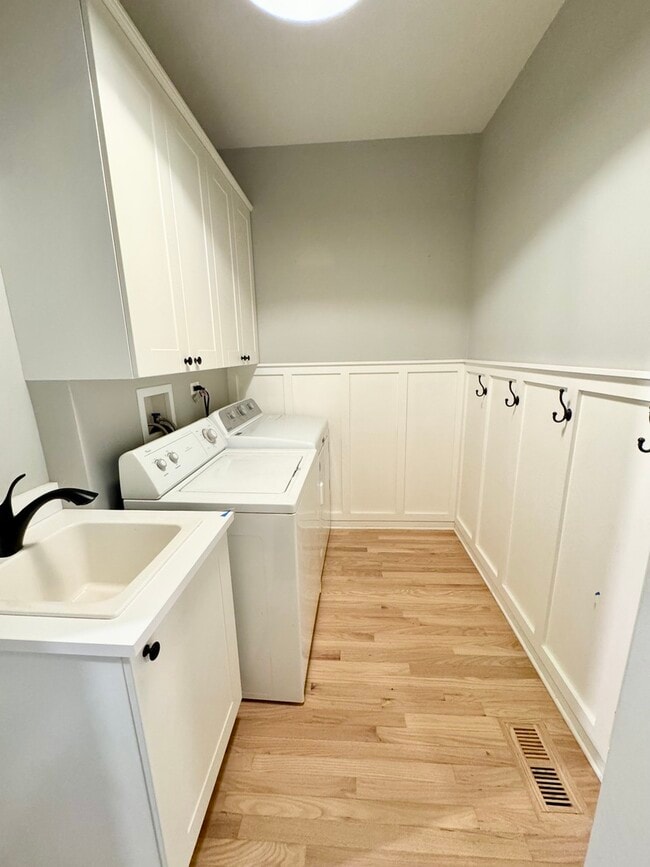 Building Photo - 1344 Danada Ct