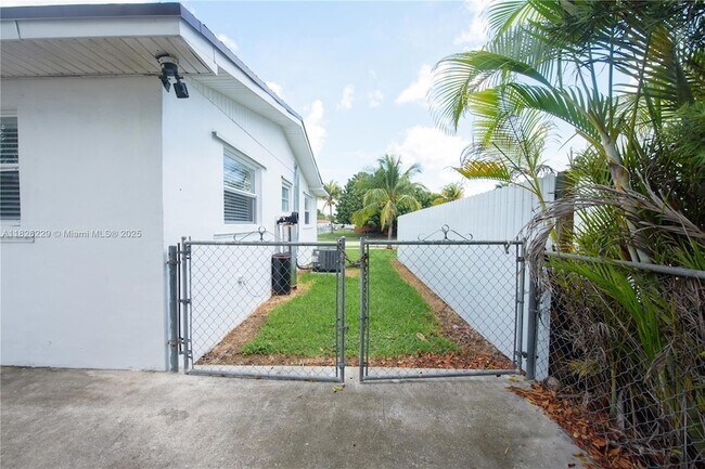 Building Photo - 15410 SW 295th St