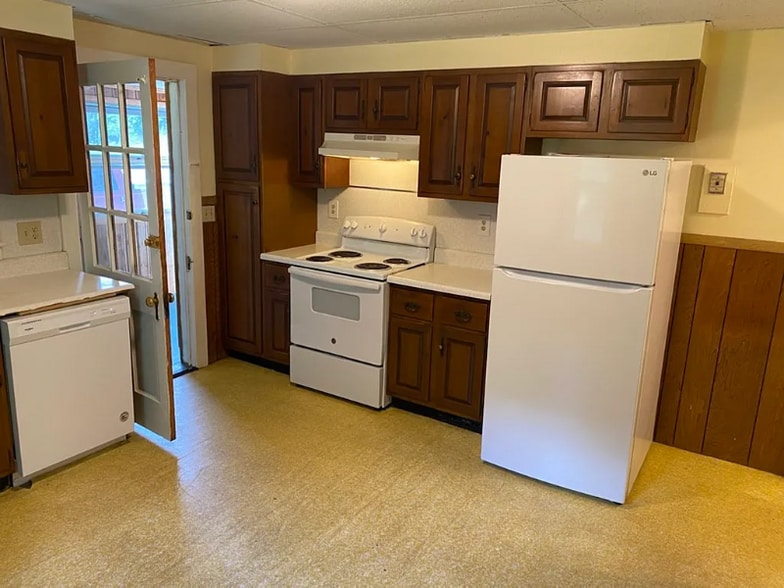 Building Photo - 1288 Federal St