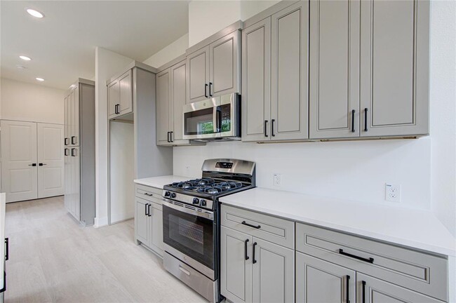 Building Photo - 4336 Avron Drive