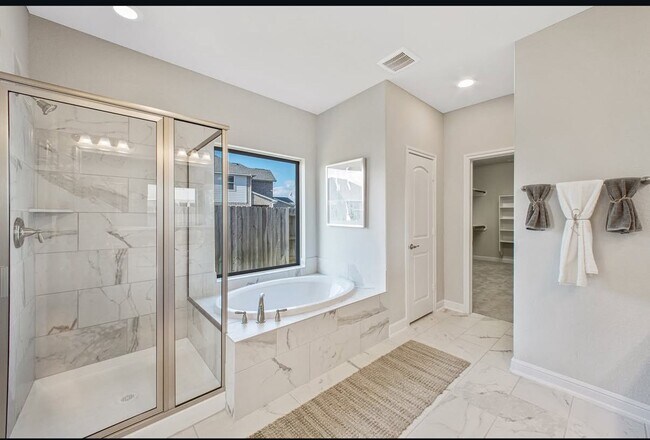 Building Photo - 13201 Anchor Bay Dr