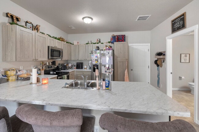 Building Photo - Modern 3 Bed Townhome with Garage – Water ...