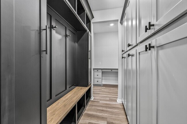 Building Photo - Modern Living in Summerville