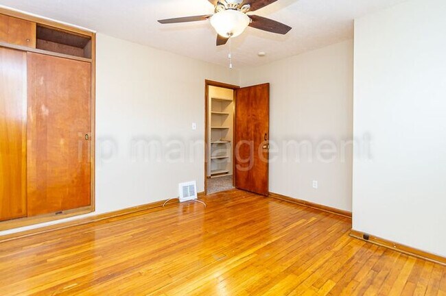 Building Photo - 4 Bedroom 2 Bath Cape Cod in Maple Hts