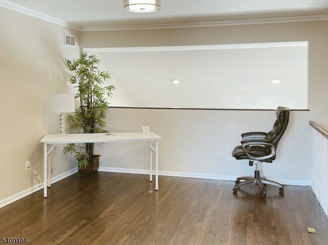 Building Photo - 11 Magnolia Ln