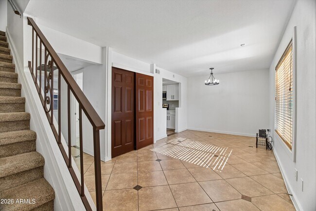 Building Photo - 7126 N 19th Ave