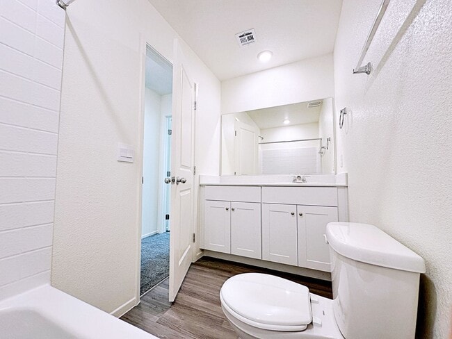 Building Photo - 3 BEDROOM TOWNHOUSE LOCATED IN INSPIRADA