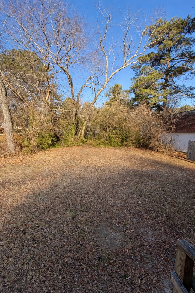 Building Photo - 106 Crockett Ave