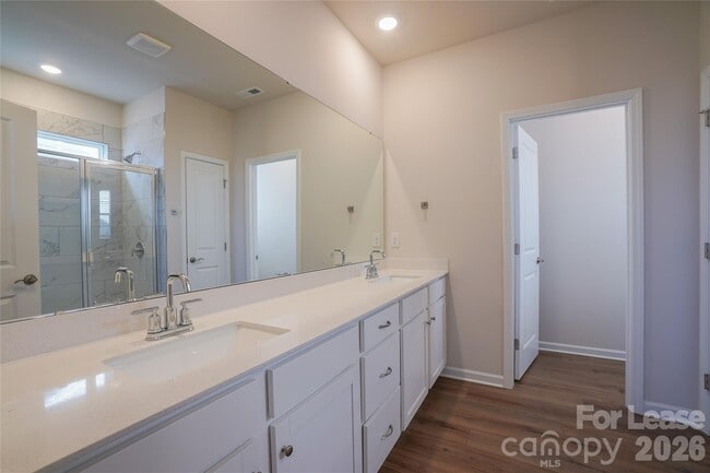 Building Photo - 1403 Caracara Ct