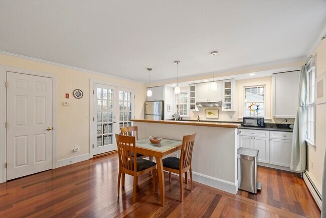 Building Photo - 54 Broadway Ave