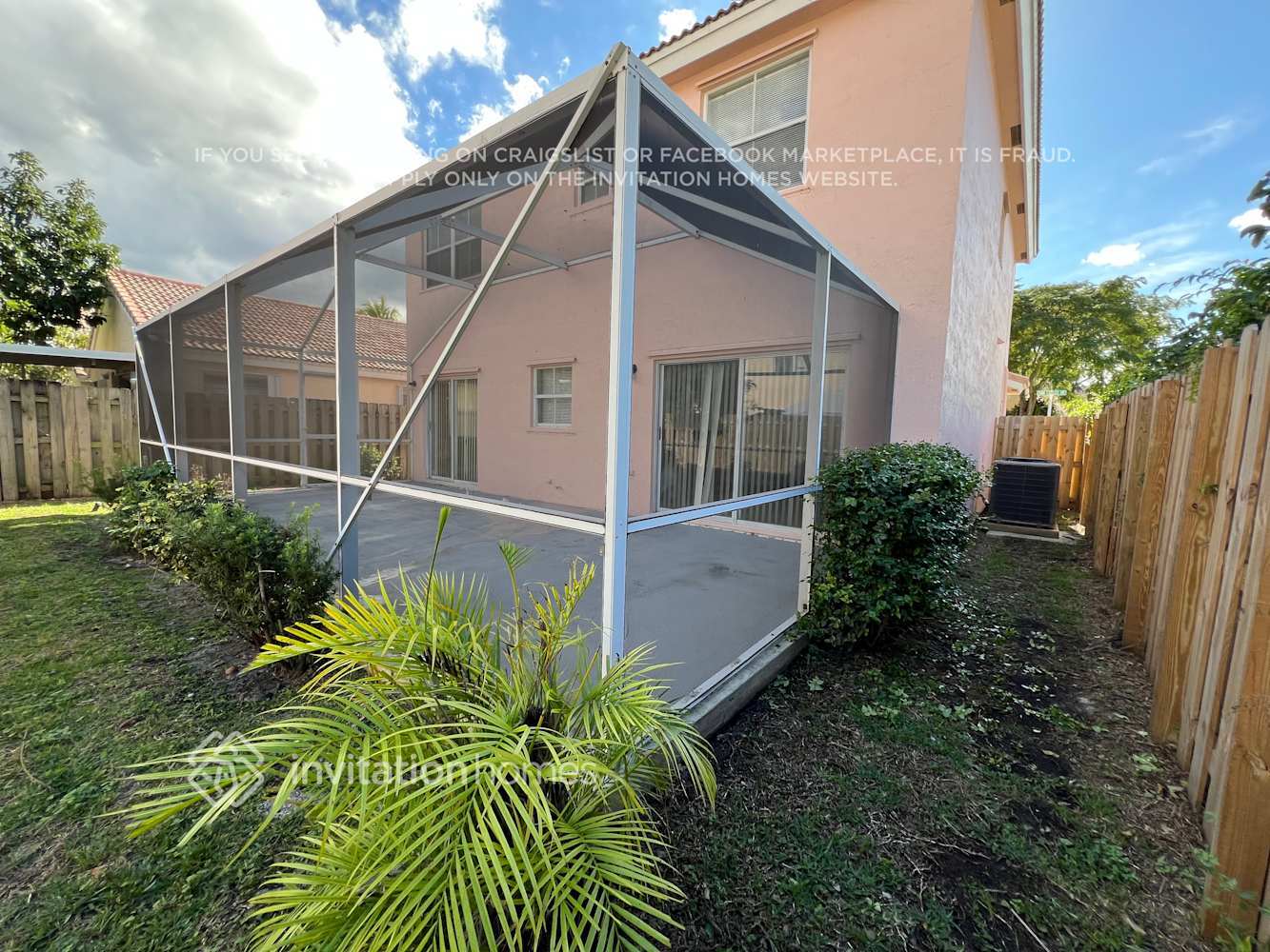 Building Photo - 3042 San Carlos Dr