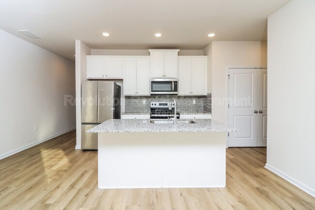 Building Photo - 1002 Merritt Dr