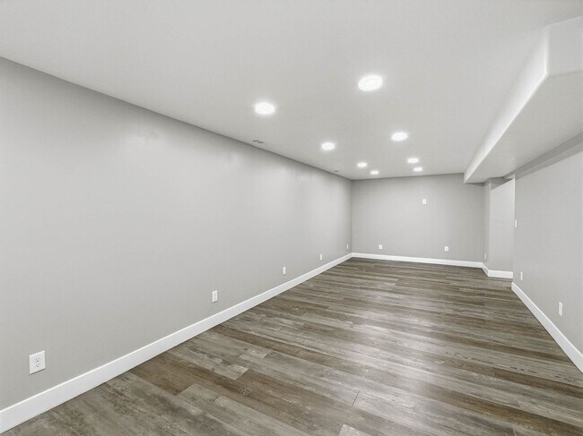 Building Photo - RES_O VAN DER WATT_14512