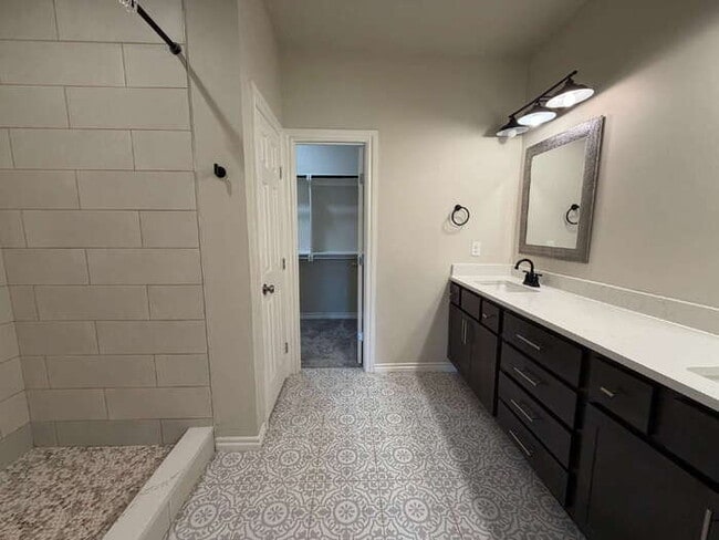 Building Photo - 3 Bed 2 Bath in NW OKC