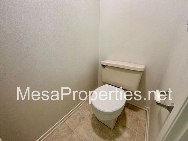 Building Photo - 14925 Dandelion Ct