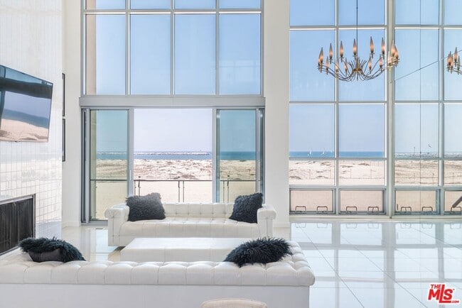 Primary Photo - 5205 Ocean Front Walk