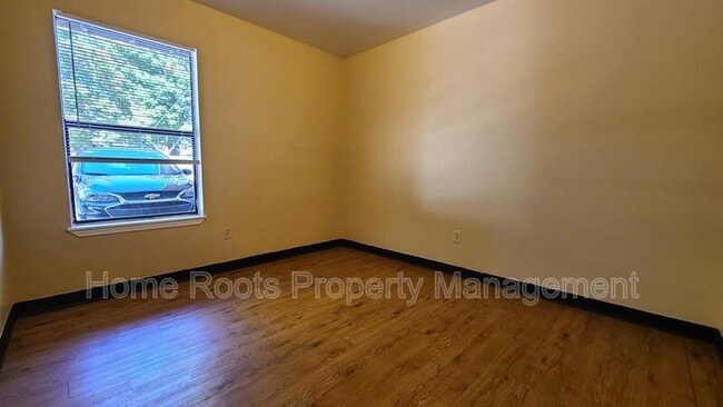 Building Photo - 1706 S Powell St