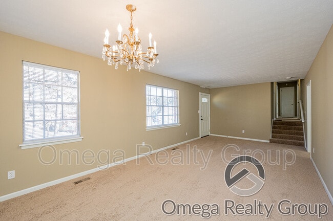 Building Photo - 504 Roselle Ln