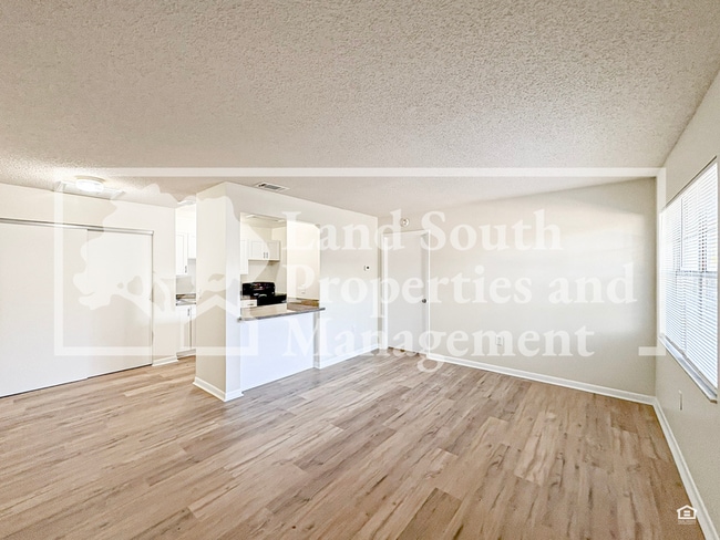 Building Photo - 724 Angelina Ln