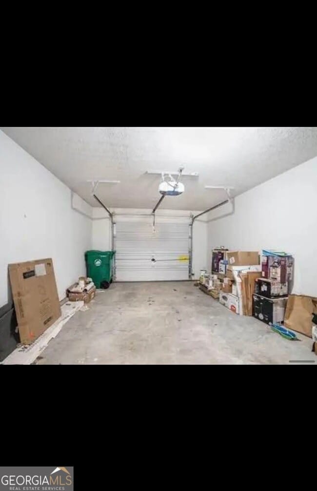 Building Photo - 5563 Windfall Ln