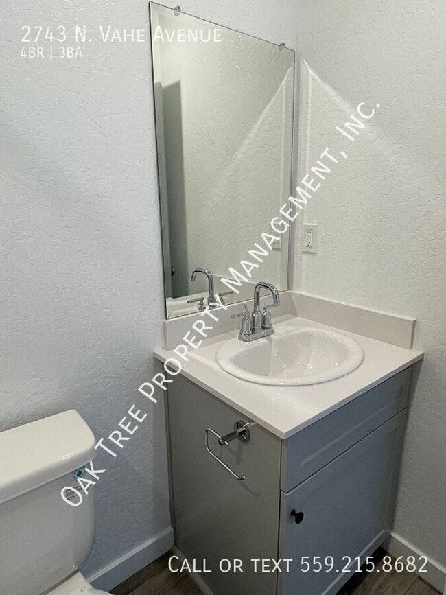 Building Photo - 2743 N Vahe Ave