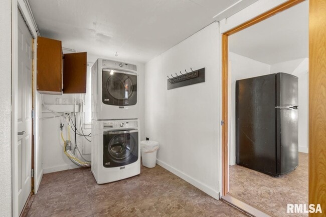 Building Photo - 4208 S Lafayette Ave