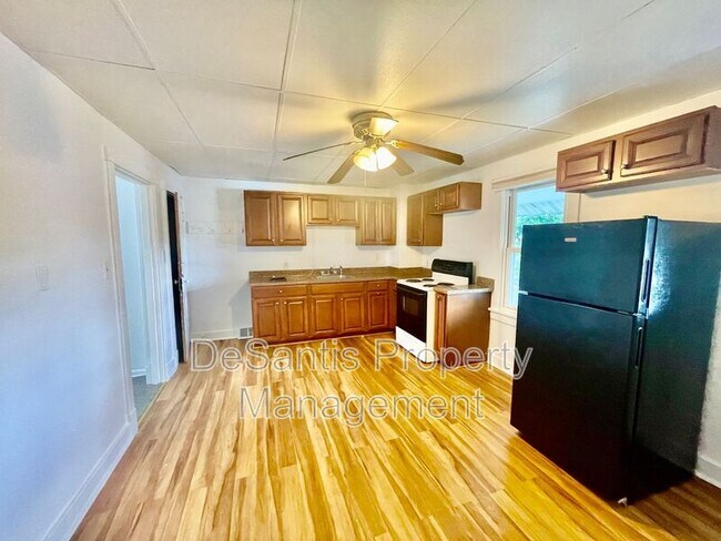 Building Photo - 425 Mt Vernon Ave