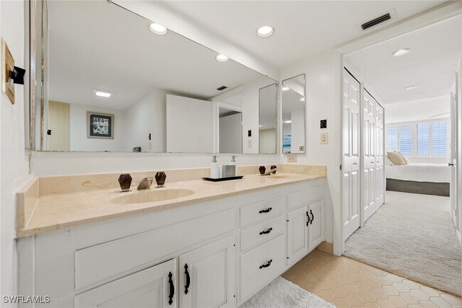 Building Photo - 5601 Turtle Bay Dr