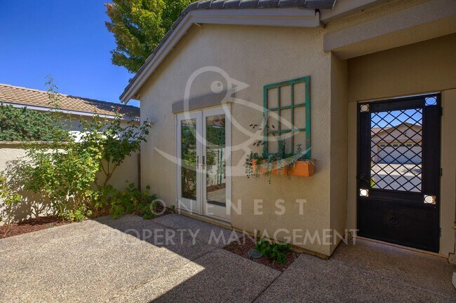 Building Photo - 400 Lilypond Ln