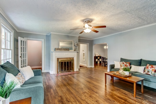 Building Photo - 526 Durant Ave