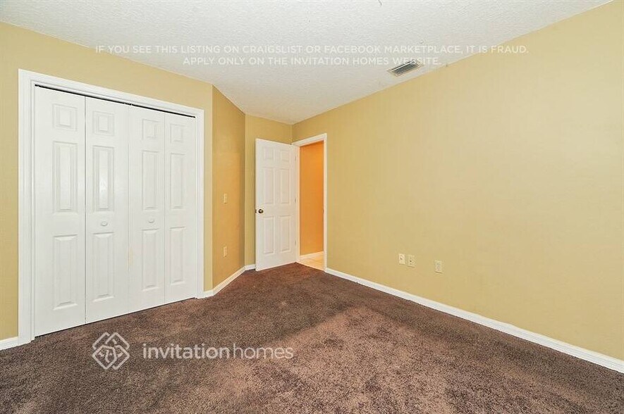 Building Photo - 4300 Ridgemoor Dr N