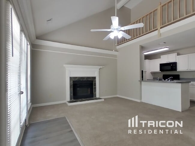 Building Photo - 510 Surveyor Walk