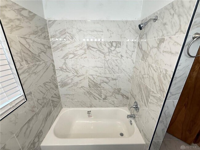 Building Photo - 3641 Maxton Rd