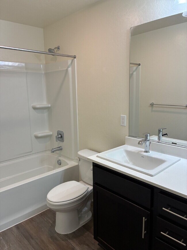 Building Photo - Modern Convenience and Luxury!! Move In Ready with Full Appliance Package!