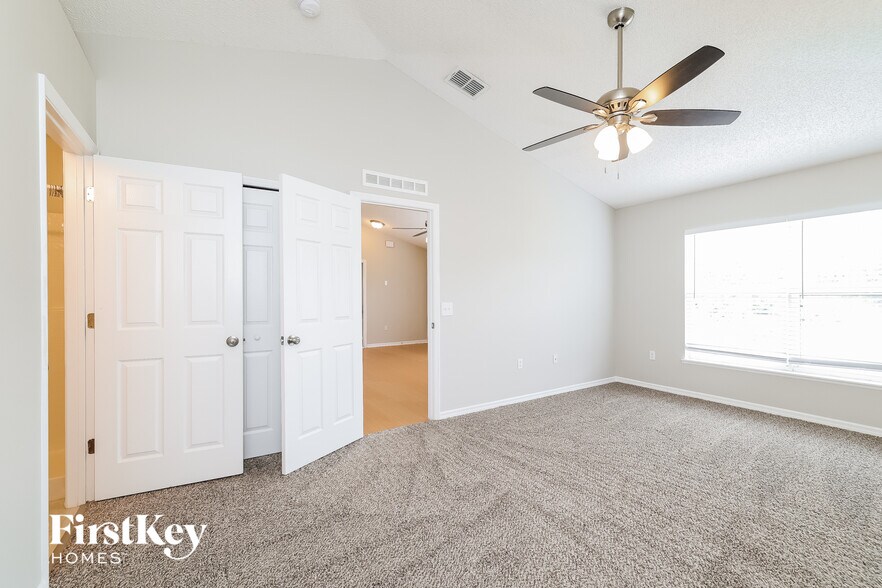 Building Photo - 408 Naples Ct