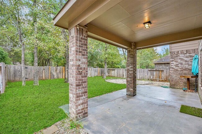 Building Photo - 2458 Garden Falls Dr