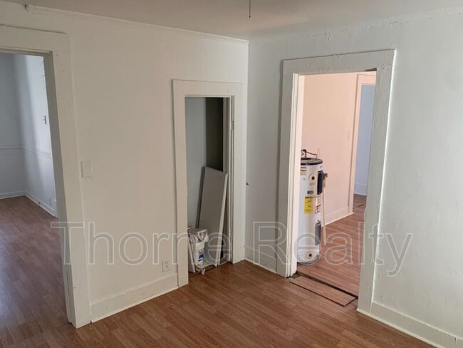 Building Photo - 1316 Clark St