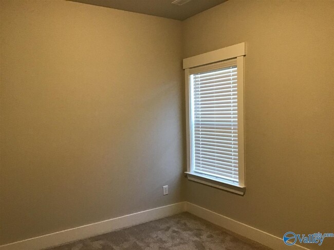 Building Photo - 700 Rivulet Dr SW