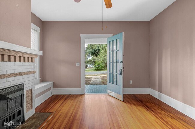 Building Photo - 411 Rutherford St