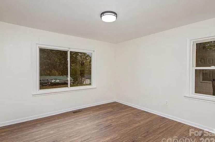 Building Photo - 525 Arlington Cir NW
