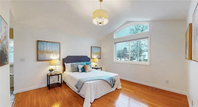 Building Photo - Stunning 5Bed 3.5Bath Modern Home on Spacious Lot in Quiet Boulder Cul-de-Sac