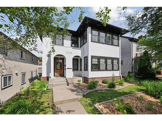 Primary Photo - 5005 Oliver Ave S