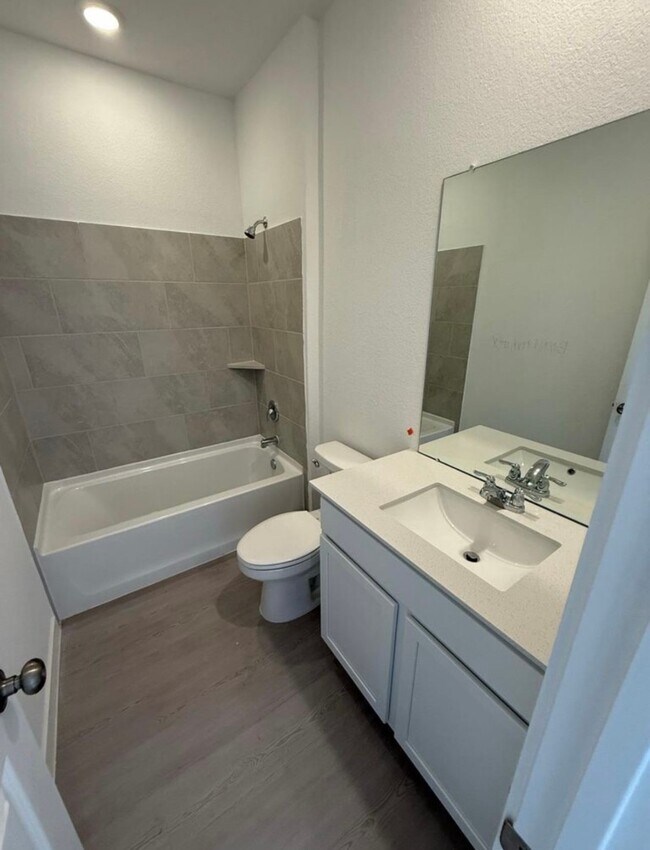 Building Photo - 16052 Tallis Dr