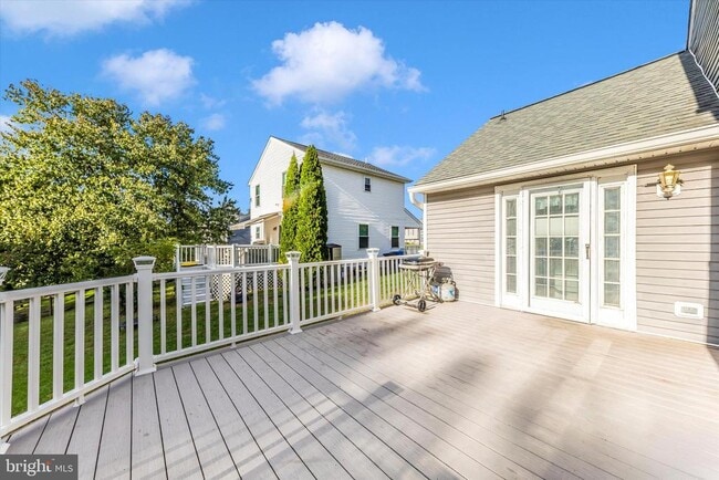 Building Photo - 105 Ridge Ave