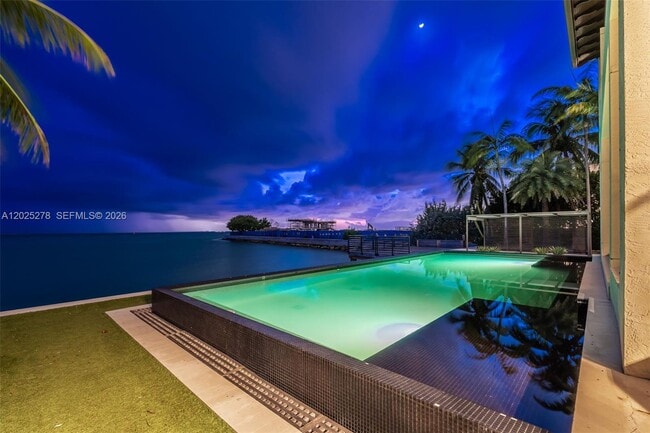 Building Photo - 760 S Mashta Dr