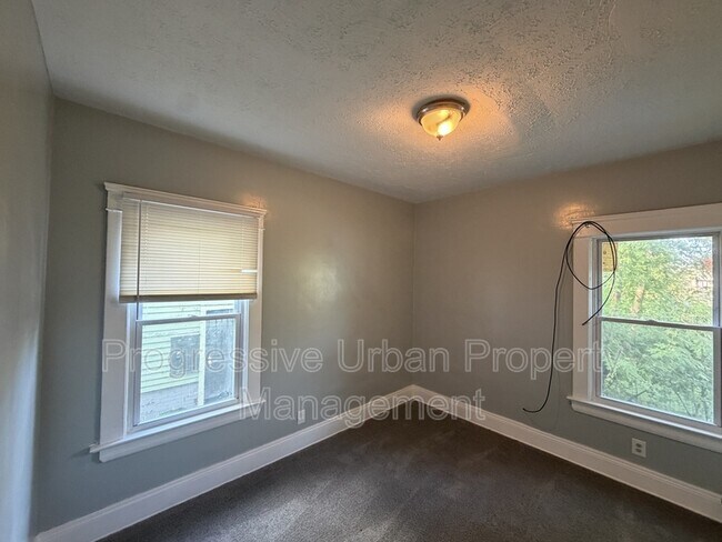 Building Photo - 13709 Rugby Rd
